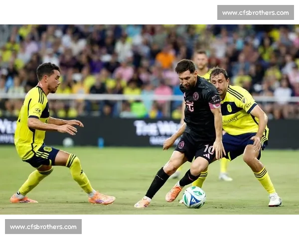 梅西帽子戏法助迈阿密逆转晋级决赛创历史新篇章全场沸腾球迷狂欢夜